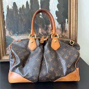 Louis Vuitton Monogram Canvas Stephen Handbag